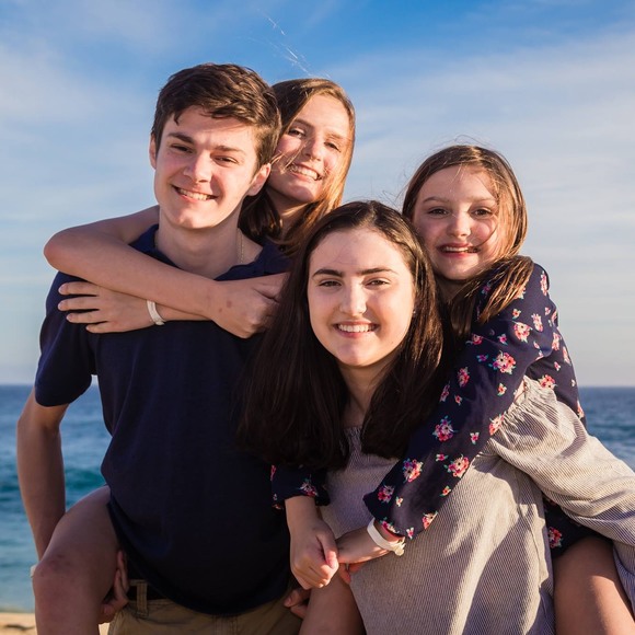 Meet your Posher, Cindi - Picture 1 of 1